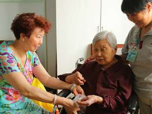 �B(y��ng)��Ժ�ճ���Ʒ��(x��)��(ji��)�B(y��ng)��С���R